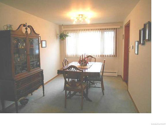 4th image of 624 Evergreen Dr