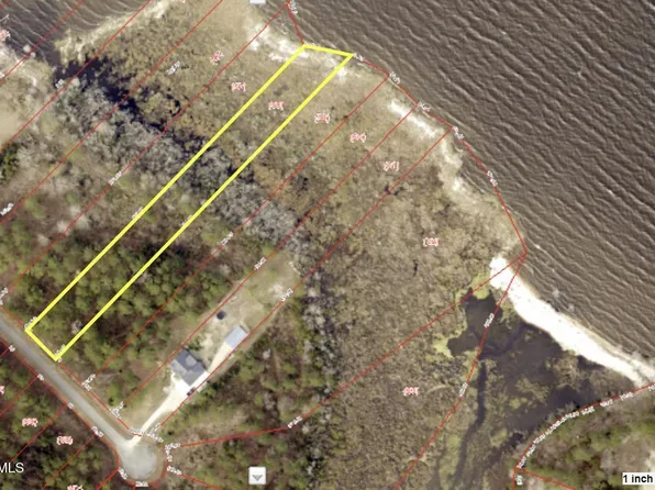 121 Cedarwood Drive, Havelock, NC 28532