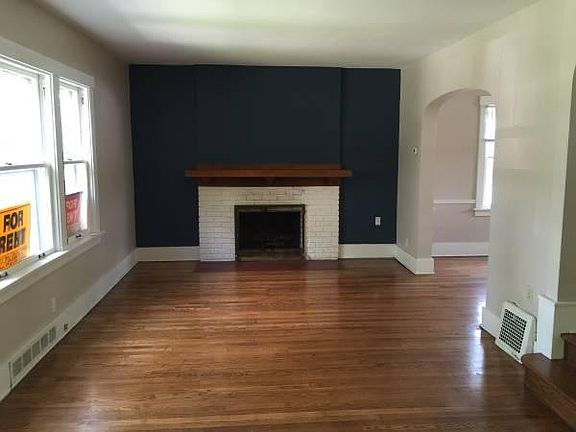 2nd image of 3107 Lincoln Blvd
