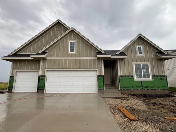 807 SW Boulder Dr, Grimes, IA 50111
