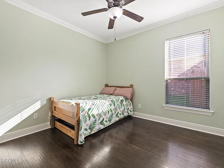 110 Olivewood Dr — Photo 22