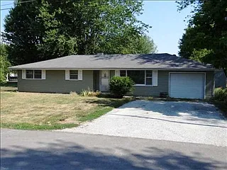 1006 Pogue St photo 1