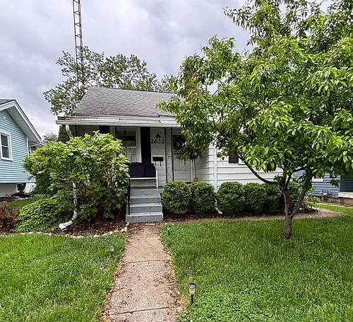 2633 Wayland Ave Photo 1