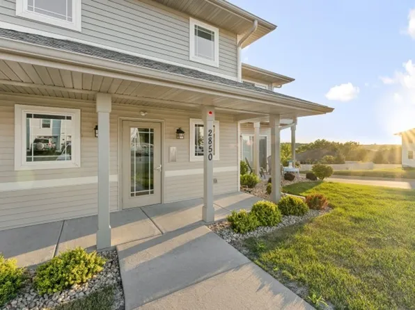 Middleton 2 Bedroom/1 Bath Apt Homes with Garage - Private, Scenic Area, 2850-2852-2854 N Pleasant View Rd #101, Middleton, WI 53562
