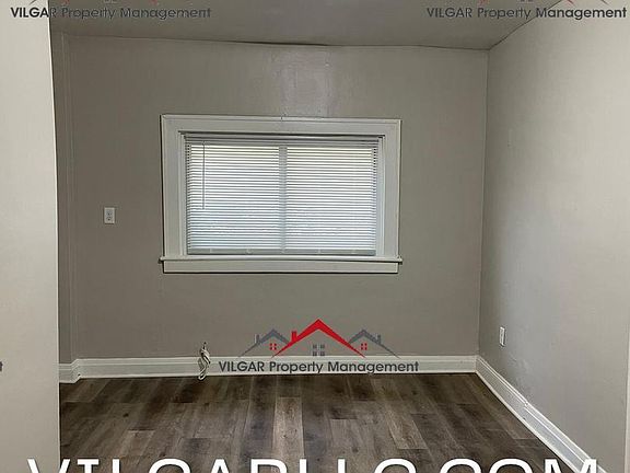 3rd image of 3810 Deal St #1