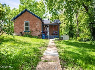 606 E State St, Jefferson City, MO 65101
