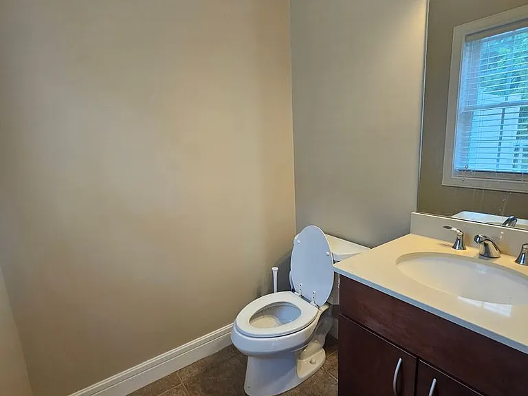 680 Oakwood Ave #G — Photo 11