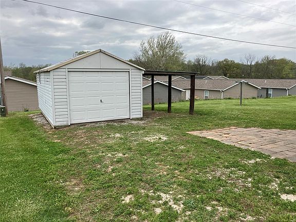5th image of 265 Cypress Dr