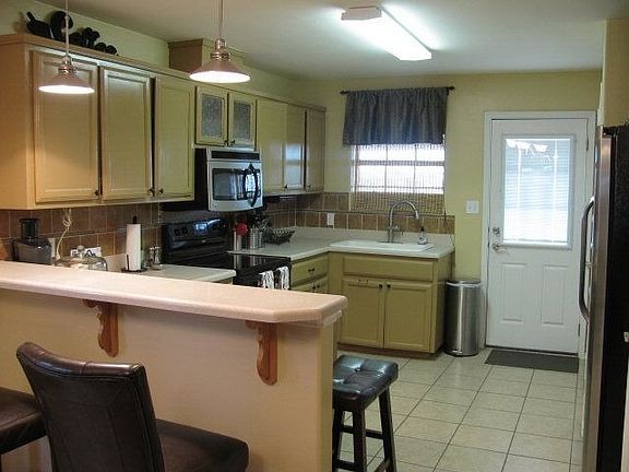 5th image of 1284 Janet Ln