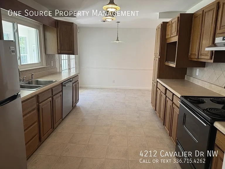 4212 Cavalier Dr NW — Photo 6