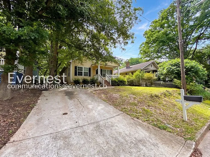 1725 Church St NW — Photo 3