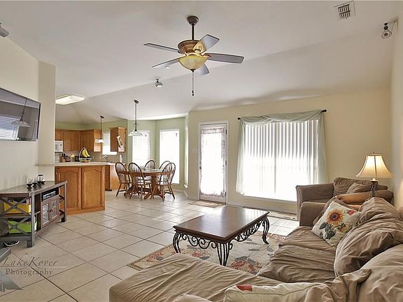 3rd image of 3133 Birch Dr