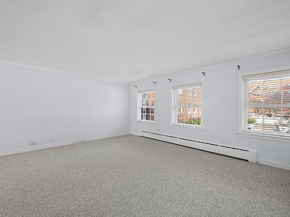 4th image of 340 Ridge Ave APT 1