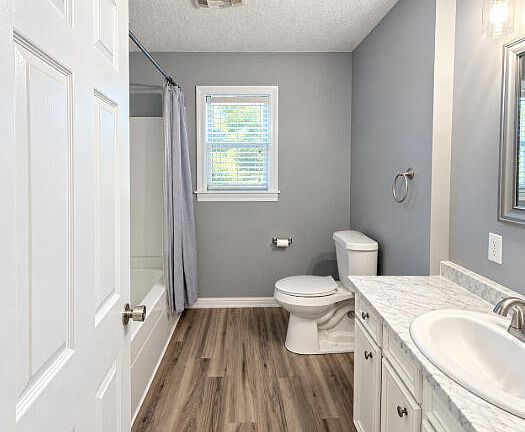 3rd image of 44 Carroll St