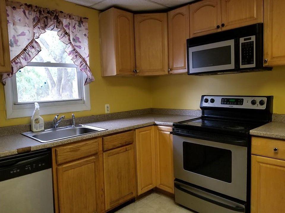 2nd image of 185 Water St
