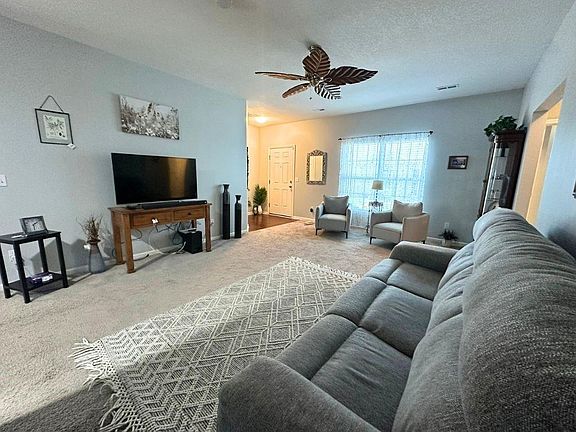 5th image of 840 NE 65th Ter