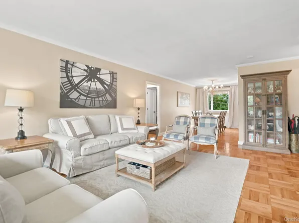 11 Westview Avenue #8-2, White Plains, NY 10603