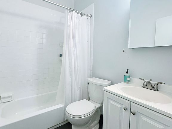 5th image of 30-12 Astoria Blvd #4A