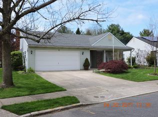 7 Lake View Ter, Columbus, NJ 08022