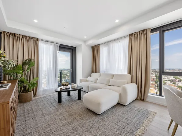 2286 Cropsey Avenue image 8 of 27