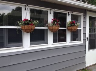 3 Park Ln, Pittston, PA 18643