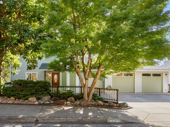 2262 Todd St, Eugene, OR 97405