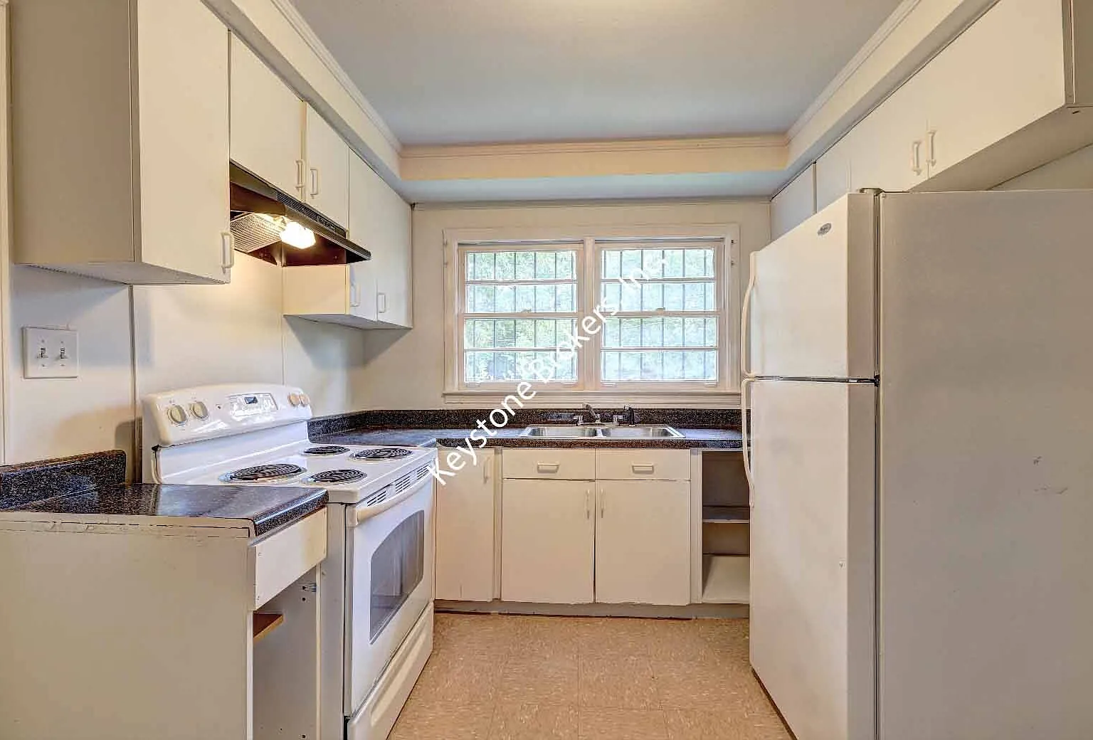 3 bed, 1.0 bath, 962 sqft, $995 — Photo 4
