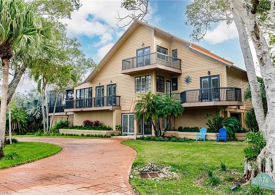 376 Leatherfern Ln