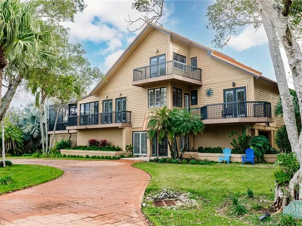 376 Leatherfern Ln, Marco Island, FL 34145