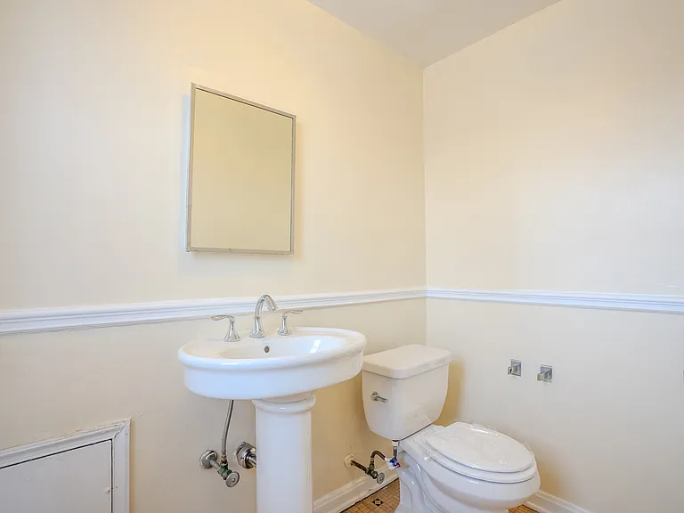 12929 Shaker Blvd — Photo 29