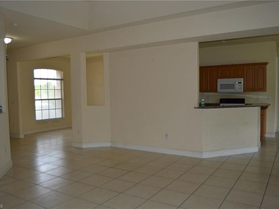 4th image of 751 Halsey Ave