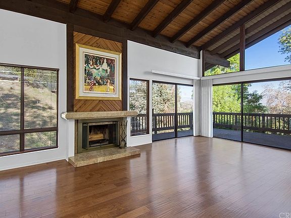 3rd image of 3868 Berry Ct