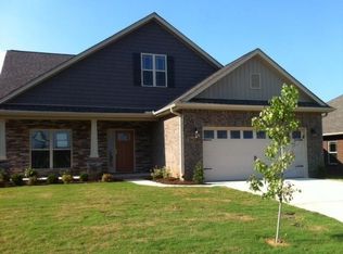 2924 Pasture View Ln, Owens Cross Roads, AL 35763