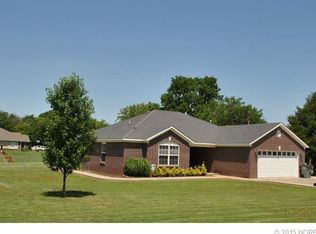 200 S Cohn Ave, Wagoner, OK 74467