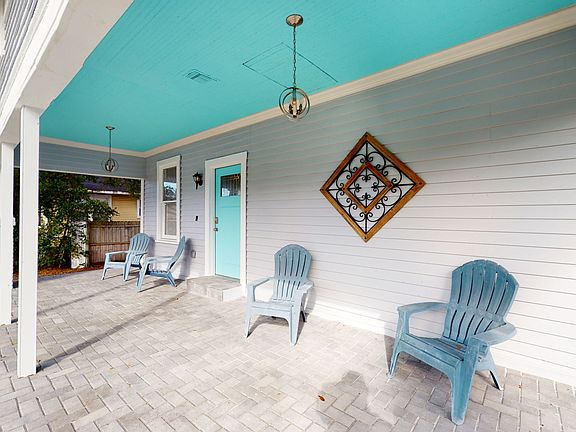 4th image of 804 E Louisiana Ave #11012266