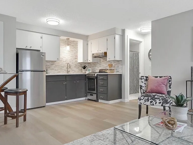 2347 Lee St SE — Photo 5