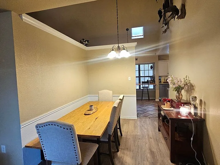 700 Racquet Ct — Photo 4