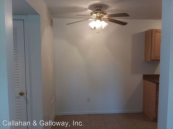 5th image of 1030 Southpark Dr #8