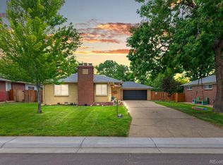 6520 Saulsbury Ct, Arvada, CO 80003