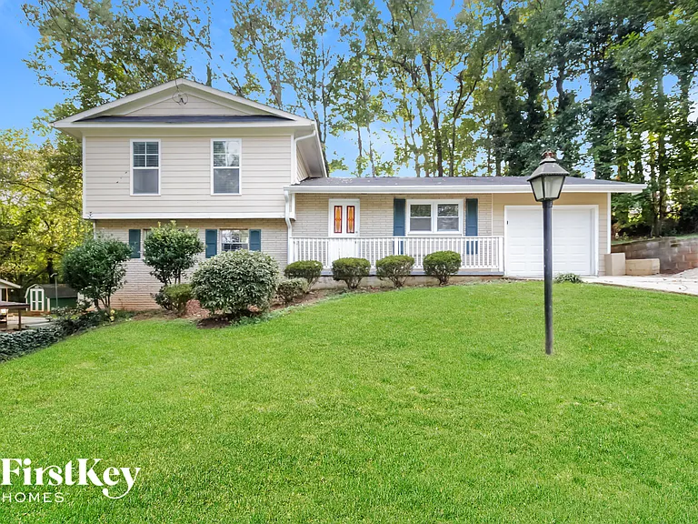 3224 Chisholm Trl — Photo 1