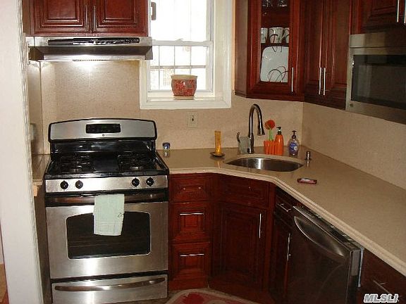 5th image of 316 Milford St