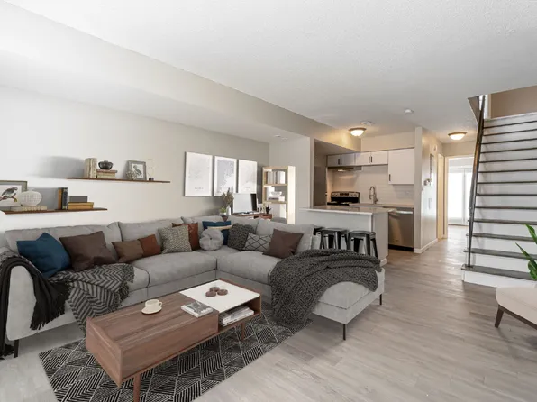 1241 33rd St APT A, Des Moines, IA 50311