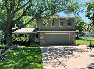 2040 S 77th St, Lincoln, NE 68506