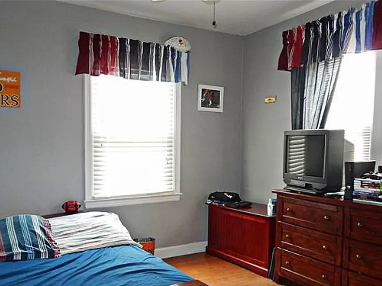 5253 N Spruce Ave — Photo 9