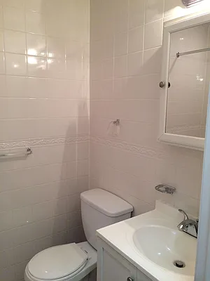 Rented by Acacia Realty | media 15