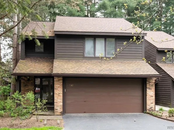 141 Breezewood Cmn, East Amherst, NY 14051