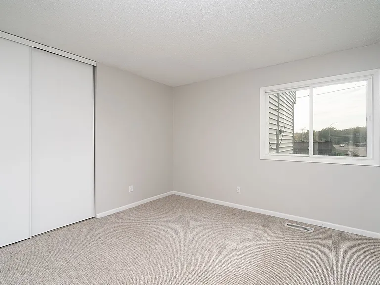 Greenwood Apartments — Photo 30