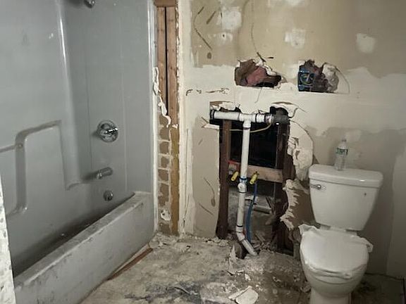 5th image of 1436 Church Ave