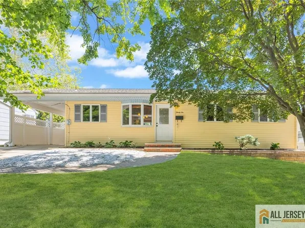 32 Bucknell Rd, Parlin, NJ 08859