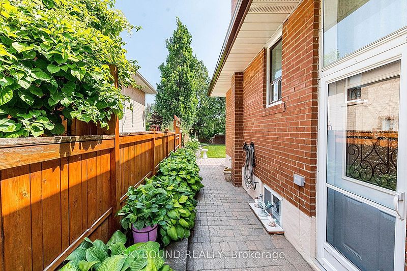 Toronto House for rent - 3 Bedrooms — photo 19